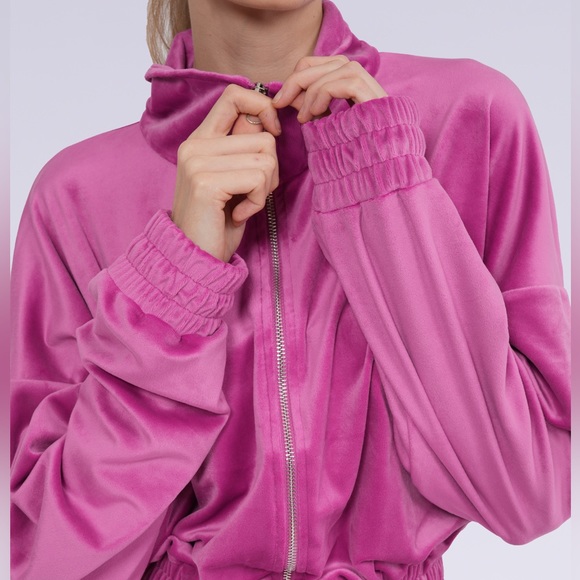 Tracksuit - Picture 2 of 4